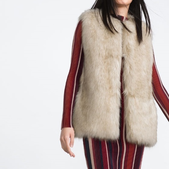 ZARA  Faux Fur Waistcoat:Ice, US S, M/EUR S, M - Picture 3 of 7